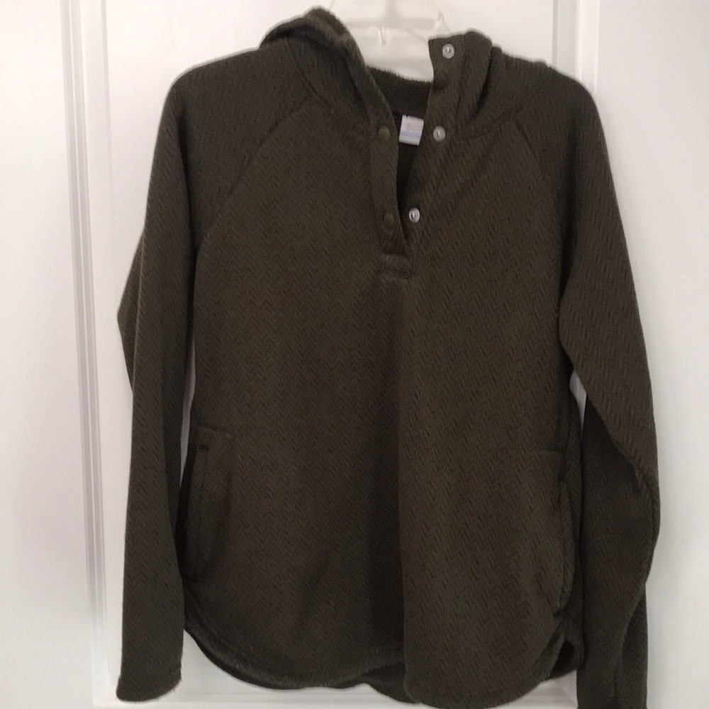 Sweater/hoodie